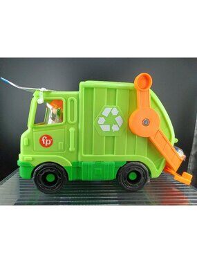 Fisher-Price Little People Recycling Truck For Ages 1-5 With Figure